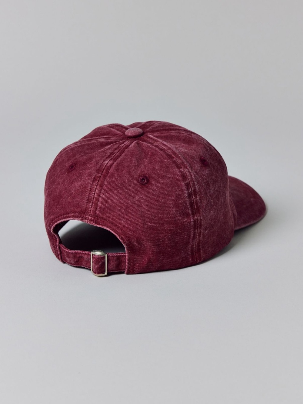 Peanuts Burgundy Snoopy & Woodstock Cap - Picture 2 of 3